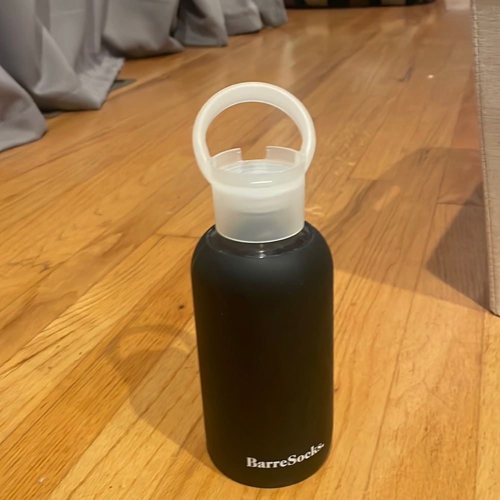 bkr glass bottle with barre socks sleeve